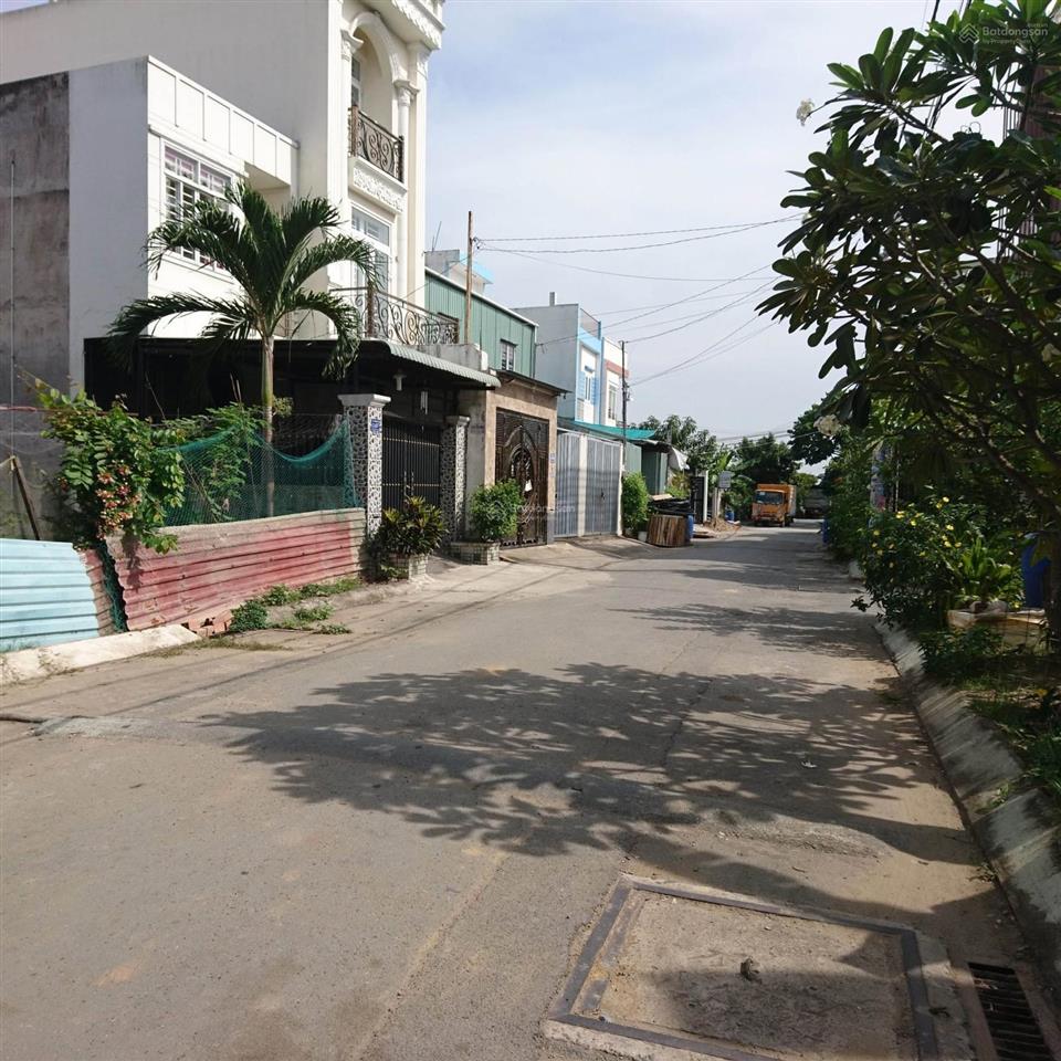 Bán thu hồi vốn gấp trong kdc tân túc 90m2 hẻm lớn bùi thanh khiết ra ql1a 5p 3ty330