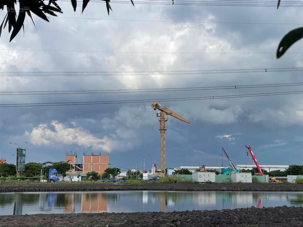 Giá chạm đáy ngay giữa lòng khu công nghiệp 80m2 giá còn 1 tỷ 650 cách bình chánh 1 bước chân