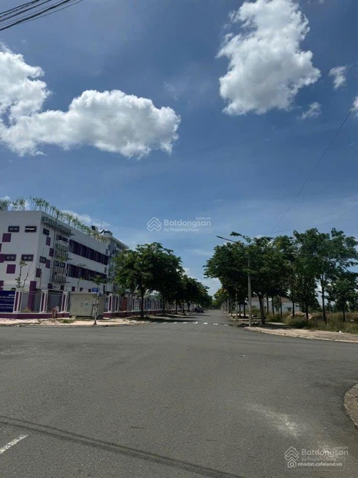 Bán đất sân bay long thành, mặt tiền đường bưng môn,đường lớn phong thủy tốt, 250m2 giá ngộp 2 tỷ 7