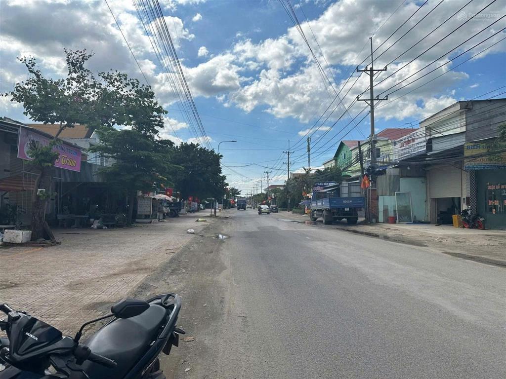 Bán đất sân bay long thành, mặt tiền đường bưng môn,đường lớn phong thủy tốt, 250m2 giá ngộp 2 tỷ 7