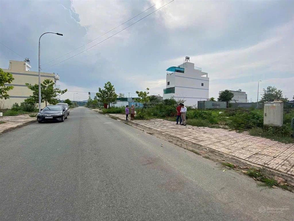 Bán đất kdc an thuận, chủ ngộp lô dt 105m2, ngay sau lưng trường học  giá 2 tỷ 490