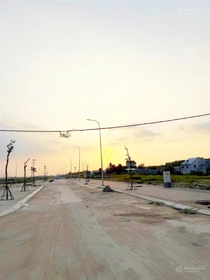 Đón vành đai 3  trục trần đại nghĩa  giá chất như nước cất  chỉ 600tr sở hữu nền shophouse 198m2