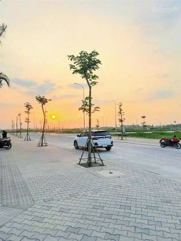 Suất ngoại giao hiếm ngay nguyễn hữu chí  186m2  đón sóng vành đai 3 giá chỉ 26tr/m²
