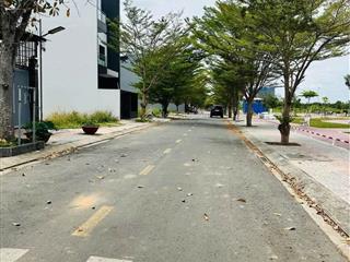 Bán đất ngay vinhomes saigon park  110m² giá 2 tỷ 7  đường trần đại nghĩa  sổ hồng riêng