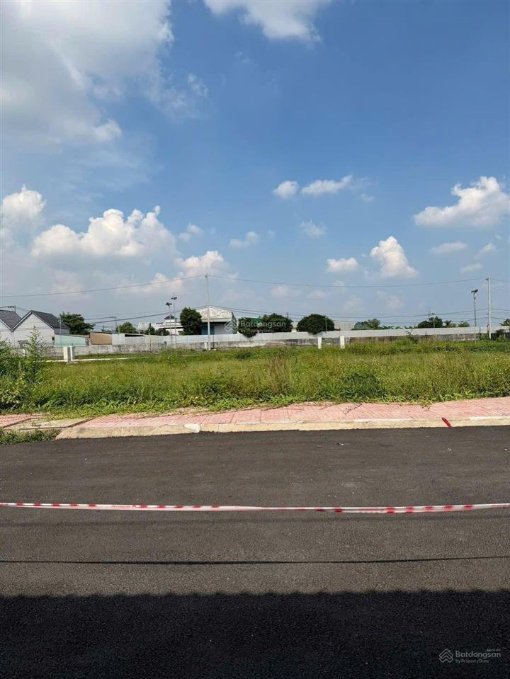 Siêu phẩm khai thác dòng tiền ngay kdt đại học vingourp 1.352ha ! 80m2 đường trịnh như khuê 2 tỷ 4