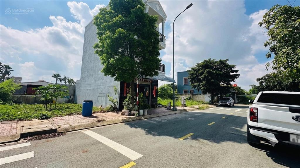 Kẹt tiền bán nhanh nền 81m² đường nguyễn cửu phú  sổ hồng riêng  chỉ 4 tỷ ngay kcn tân tạo