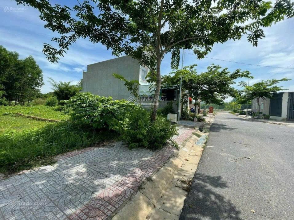Đất ngay bv nội tiết trung ương 201m2 đường võ trần chí khai thác kinh doanh ngay chỉ 4 tỷ 5