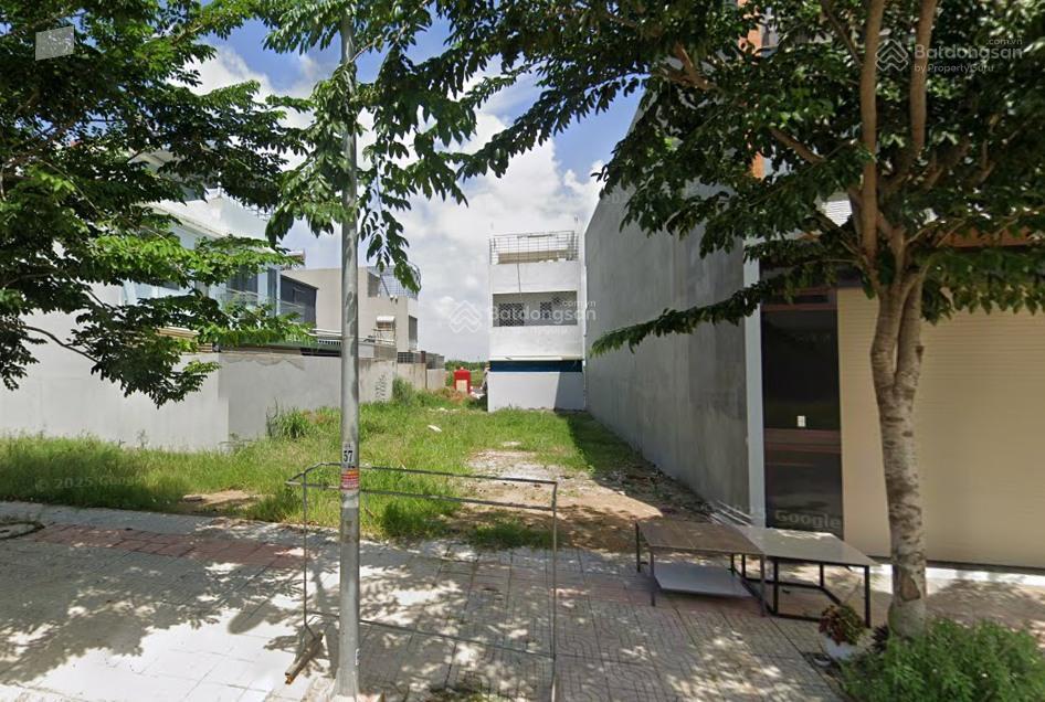 Chủ ngộp bán gấp lô đẹp 147m2  đường nguyễn hải giá chỉ 2,3 tỷ  ngay vincom long thành