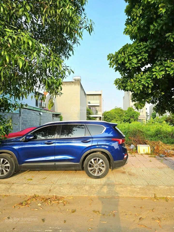 Ngân hàng thanh lý gấp 68m2  đường số 11 nguyễn xiển  ngay bến xe miền đông