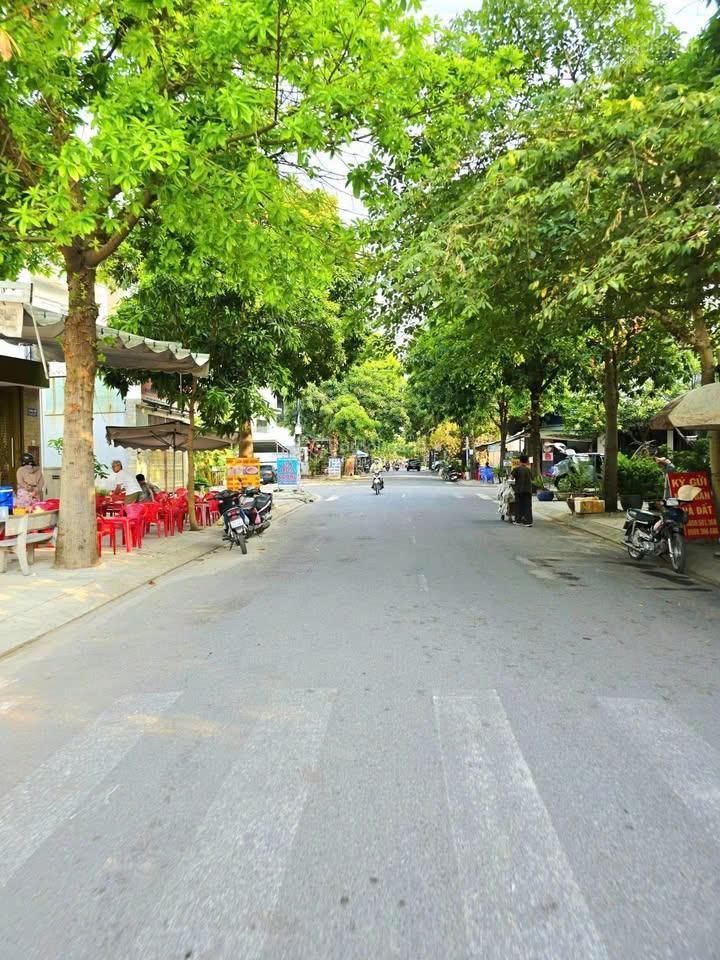 Ngân hàng thanh lý gấp 68m2  đường số 11 nguyễn xiển  ngay bến xe miền đông