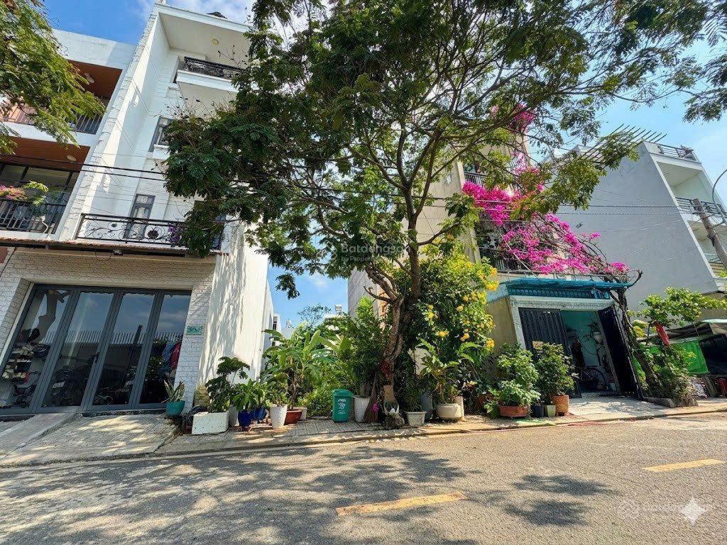 Hàng cắt lỗ chỉ 3,6 tỷ nền 100m² kế bên đh tài chính, trục võ văn hát