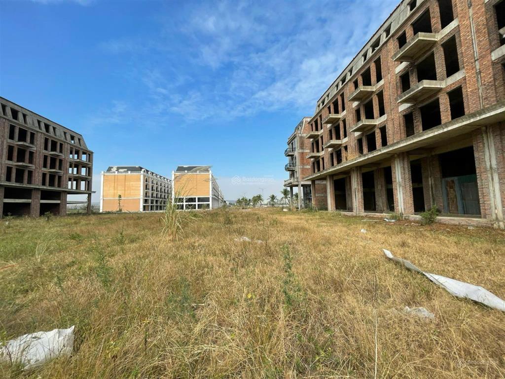 Chính chủ  (120m2) giá chỉ 4,5tỷ  trung tâm đảo tuần châu sát bến du thuyền, kề vin green bay