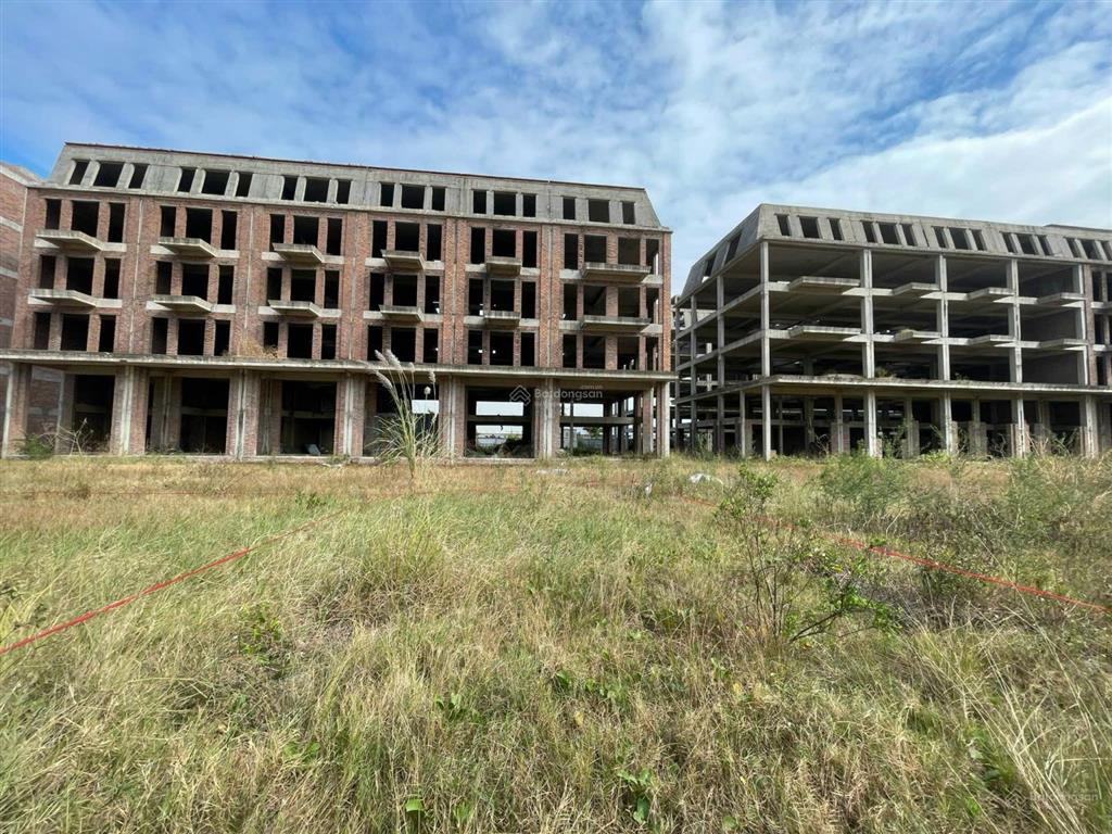 Chính chủ  (120m2) giá chỉ 4,5tỷ  trung tâm đảo tuần châu sát bến du thuyền, kề vin green bay