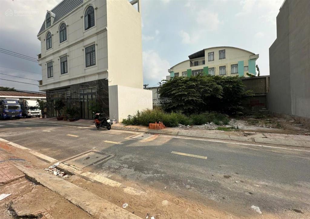 Bán gấp nền 224m2  ngay tthc bình chánh  trục hoàng phan thái  giá ngộp 4.4 tỷ