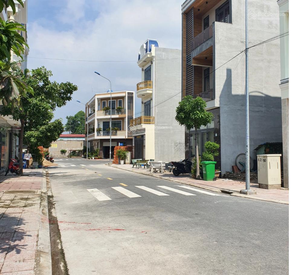 Bán lô 105m2 ngay cổng t1 sân bay quốc tế long thành  tuyến đường 25b kinh doanh đa dạng giá 2 tỷ