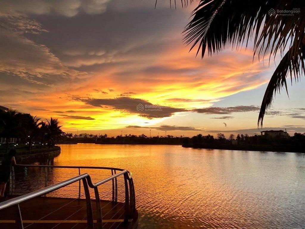 Bán nhanh hoa hậu liền kề căn góc khu đô thị vinhomes thăng long