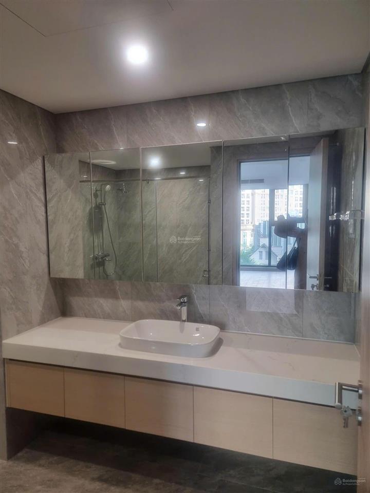 Chính chủ cho thuê căn hộ 3pn chưa qua sử dụng 118m2 tại 266 võ chí công endless skyline west lake