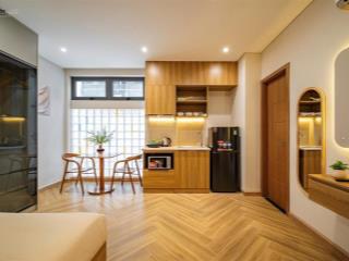 Siêu phẩm căn hộ dịch vụ, cc mini mới khai trương, tone gỗ trầm ấm ngay trung tâm q1