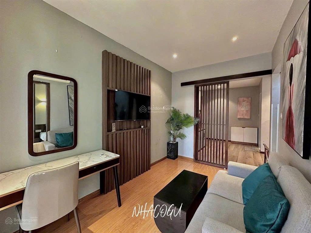 Cho thuê căn hộ dịch vụ cc mini 40m2, 8 triệu tại thạch thị thanh, tân định, q1, hcm