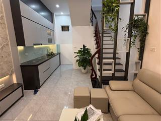 Hot! nhà phố thuỵ khuê, ngõ thông ba gác, dân xây 30m2*5t tặng full nt mới xịn, khách về ở ngay