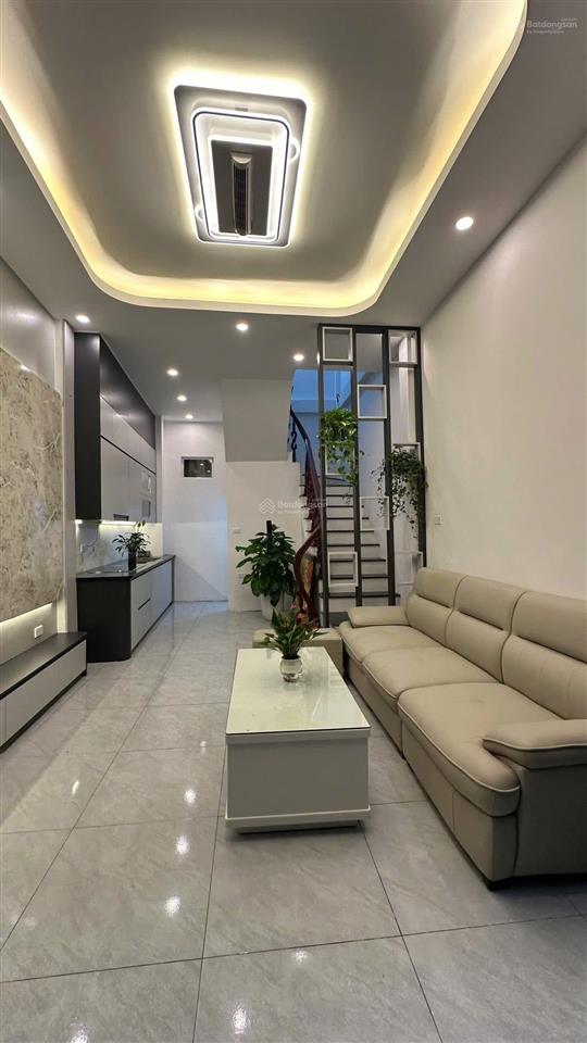 Hot! nhà phố thuỵ khuê, ngõ thông ba gác, dân xây 30m2*5t tặng full nt mới xịn, khách về ở ngay