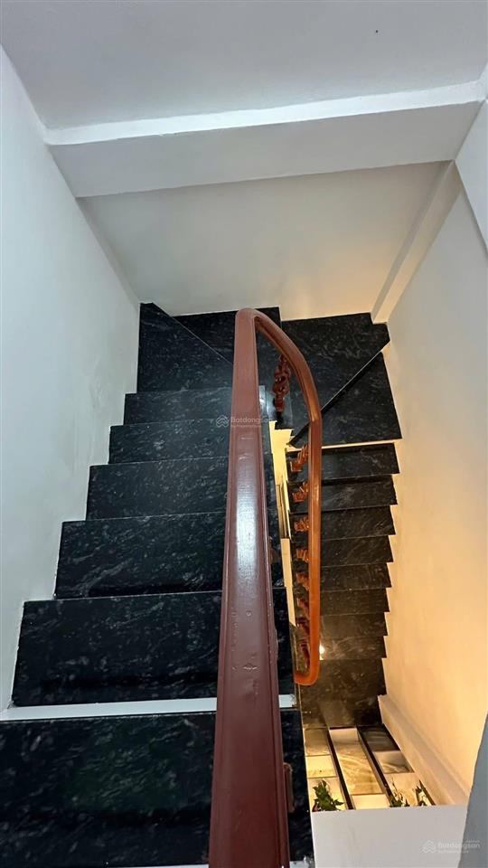 Hot! nhà phố thuỵ khuê, ngõ thông ba gác, dân xây 30m2*5t tặng full nt mới xịn, khách về ở ngay