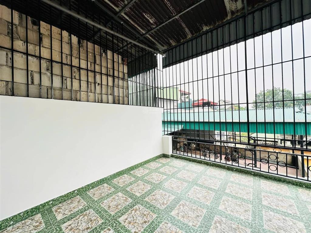 Bán nhà hoàng hoa thám, căn góc mới koong, ngõ thông tứ tung, bagac đỗ cửa, dân xây 45m*5t, ở ngay