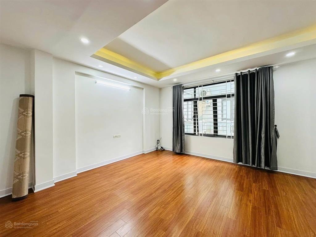 Bán nhà hoàng hoa thám, căn góc mới koong, ngõ thông tứ tung, bagac đỗ cửa, dân xây 45m*5t, ở ngay