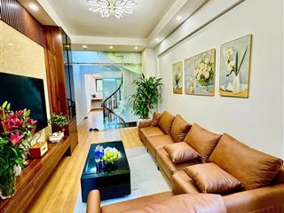 Bán nhà đẹp đội cấn. ngõ nông, thông tứ tung, ô tô đỗ gần. dân ở còn mới, thoáng, tặng nt, 48m2*5t