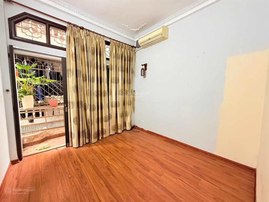 Bán nhà phố ngọc khánh, ngõ thông bagac, căn góc 3 thoáng, dân xây kcbt chắc chắn, tặng nt ở ngay