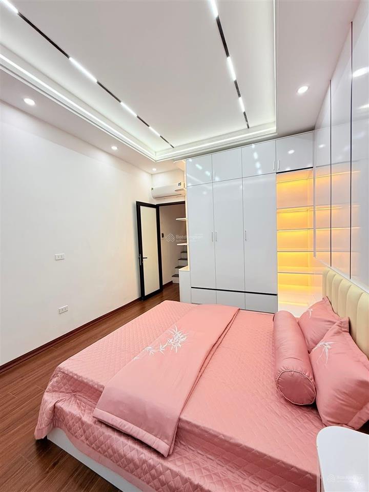 Bán nhà phố phúc tân, nhà mới full nội thất, 100m ra oto tránh, dân xây 25m*4t, khách về ở ngay