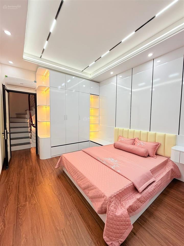 Bán nhà phố phúc tân, nhà mới full nội thất, 100m ra oto tránh, dân xây 25m*4t, khách về ở ngay