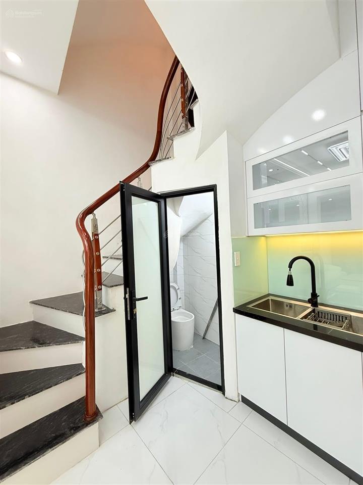 Bán nhà phố phúc tân, nhà mới full nội thất, 100m ra oto tránh, dân xây 25m*4t, khách về ở ngay