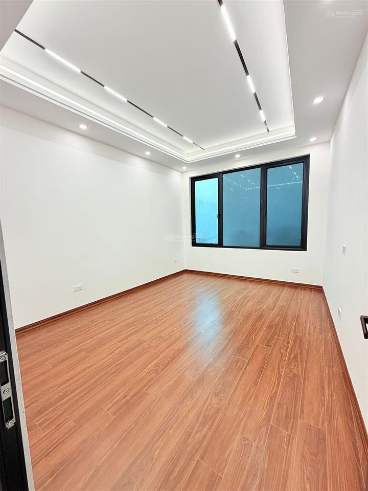 Bán nhà phố phúc tân, nhà mới full nội thất, 100m ra oto tránh, dân xây 25m*4t, khách về ở ngay