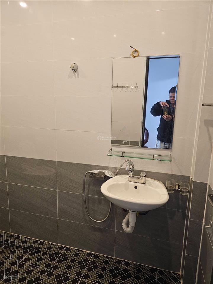 Bán nhà phố hoàng hoa thám, ngõ thông bagac tránh, kd, dân xây 34m*5t sổ vuông đẹp, full nt ở ngay