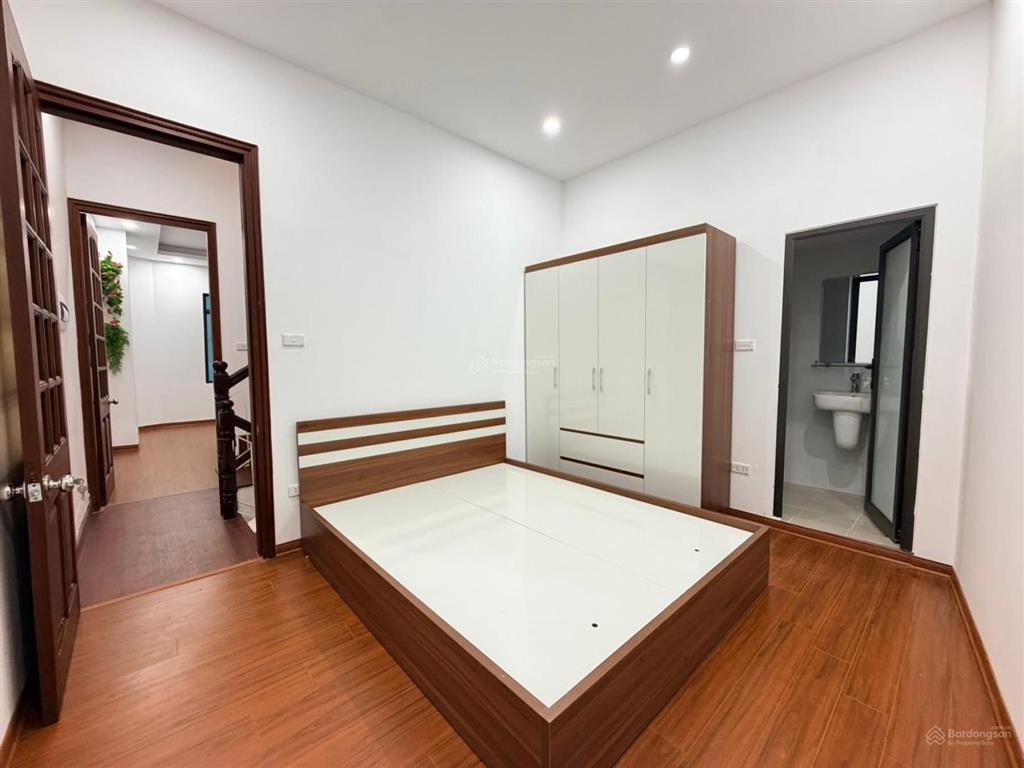 Hiếm!! lô góc 2 thoáng phan kế bính, ngõ thông, ô tô đỗ gần, 60m ra phố, sân xe, full nt, 43m2*5t