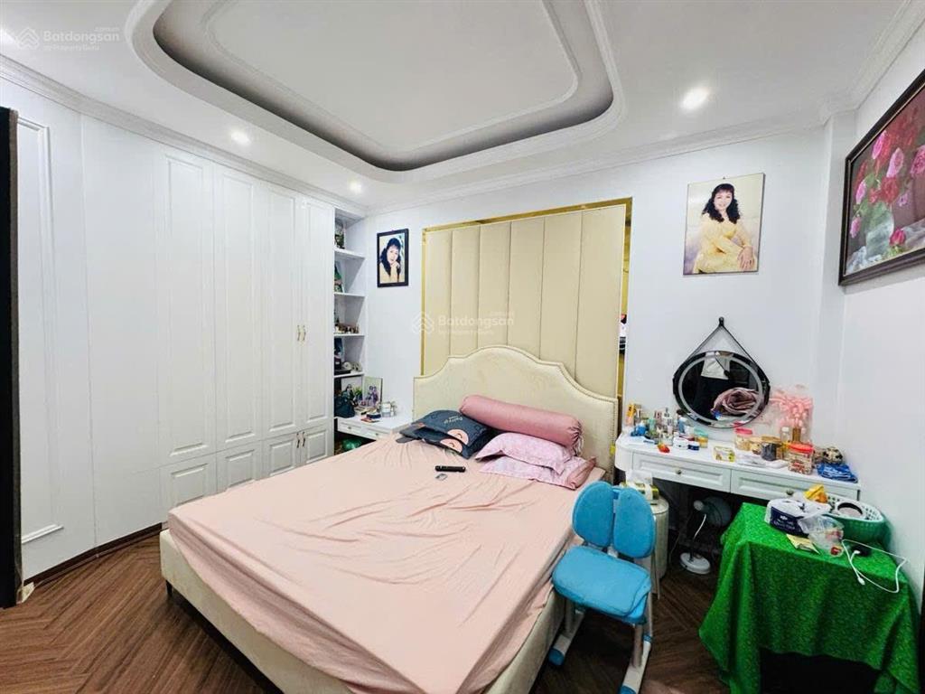 Vip!! nhà phố đội cấn, vf3 đỗ cổng, 30m ra oto tránh, ngõ rộng thoáng, dân xây 48m*5t full nt xịn