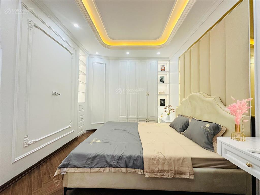 Vip!! nhà phố đội cấn, vf3 đỗ cổng, 30m ra oto tránh, ngõ rộng thoáng, dân xây 48m*5t full nt xịn