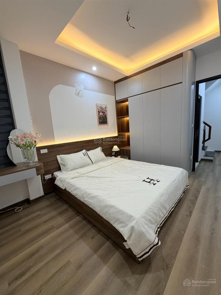 Bán nhà hoàng hoa thám, khu phân lô 10m ra oto, ngõ rộng, dân xây 25m*5t full nội thất xịn, ở ngay