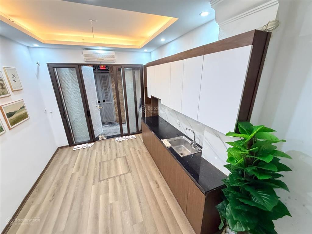 Bán nhà hoàng hoa thám, khu phân lô 10m ra oto, ngõ rộng, dân xây 25m*5t full nội thất xịn, ở ngay