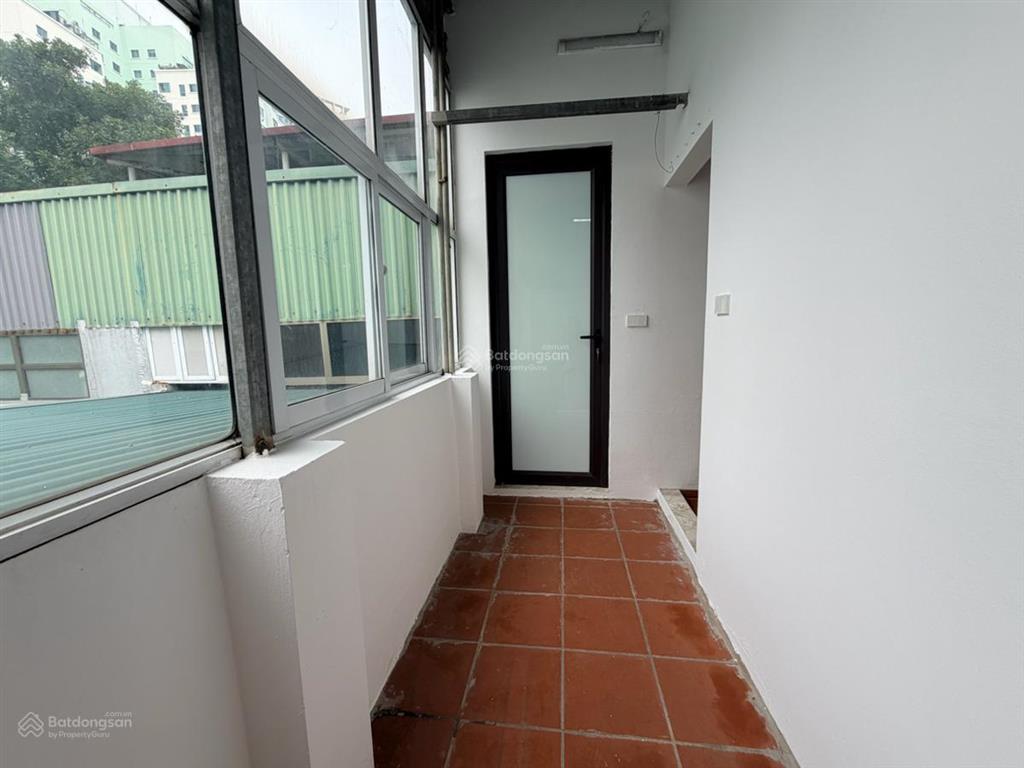 Bán nhà hoàng hoa thám, khu phân lô 10m ra oto, ngõ rộng, dân xây 25m*5t full nội thất xịn, ở ngay