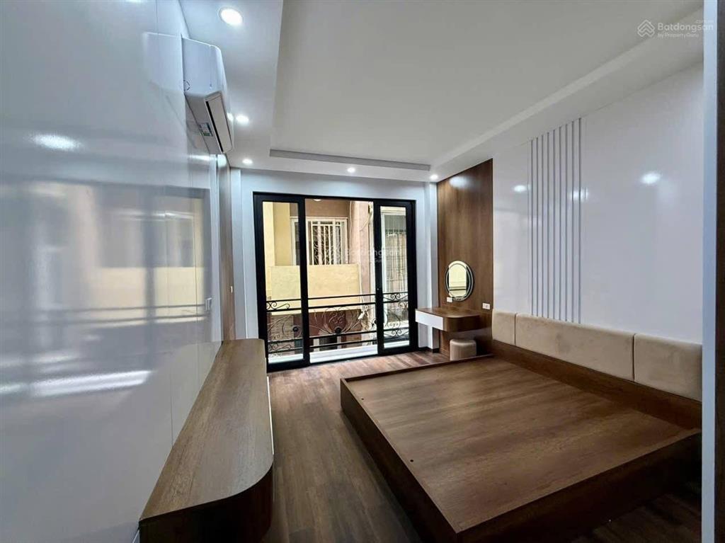 Bán nhà hoàng hoa thám, ngõ thông bagac, trước nhà thoáng sáng, xây mới 36m*5t full nt xịn, ở ngay