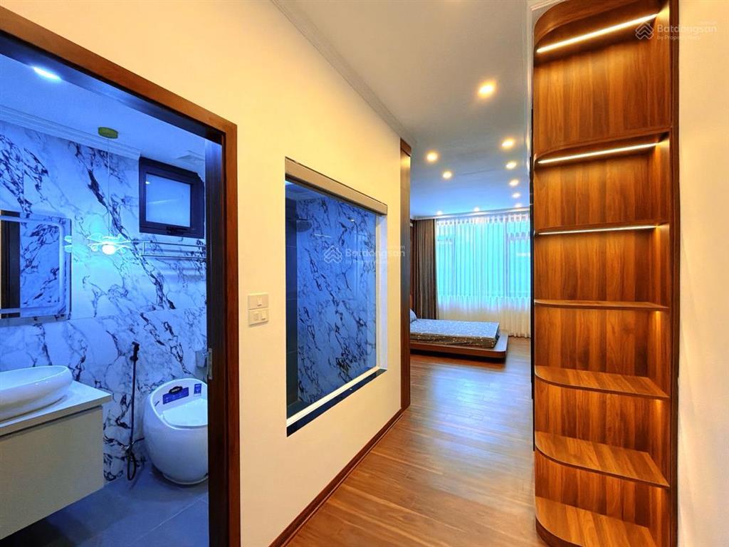 Siêu phẩm phố ngọc khánh, thang máy, gần ô tô, nhà mới, thiết kế siêu đẹp, full nt cao cấp, 53m*6t