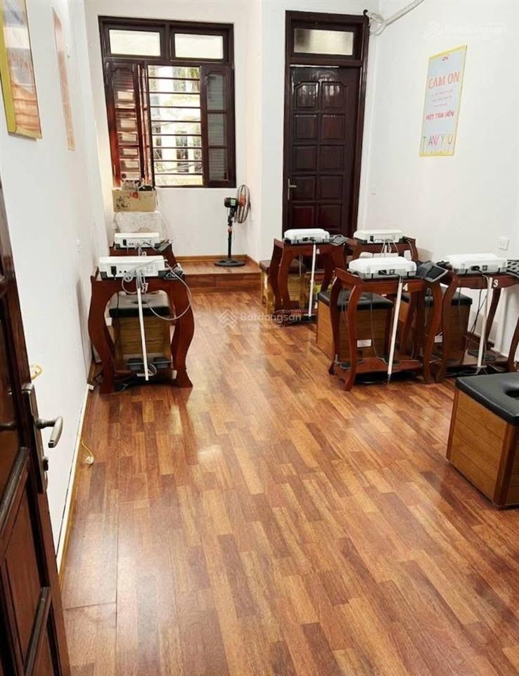 Bán nhà phân lô phố hồng hà, ba đình, oto tránh dừng đỗ đêm ngày, dân xây kcbt 45m*5t, tặng full nt