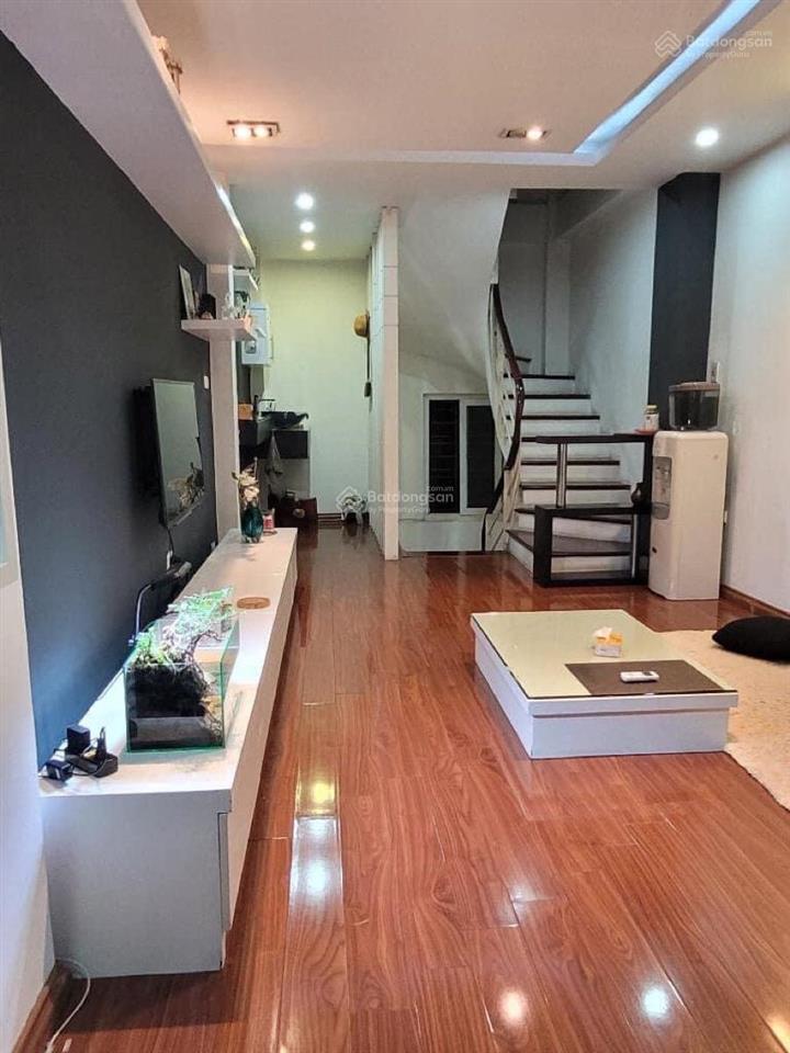 Bán nhà phố nguyễn tri phương, phân lô quân đội, 15m ra phố, dân xây 27m*4t full nt khách về ở ngay