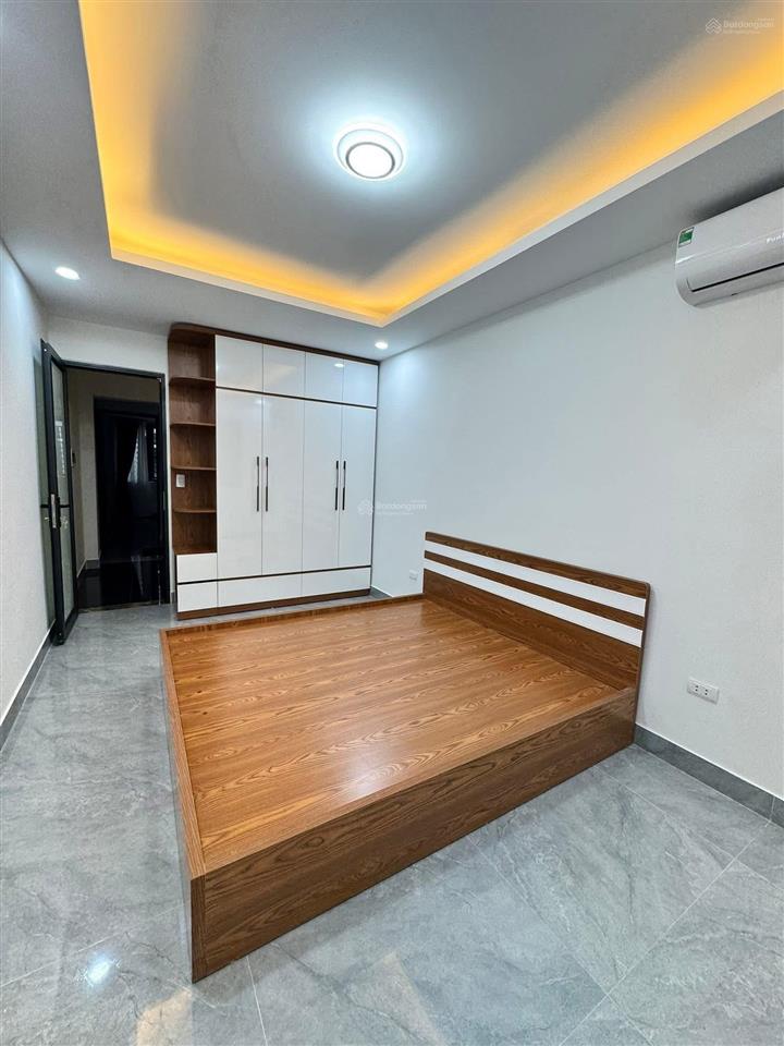 Giảm giá sốc 900tr! nhà phố ngọc khánh, khu vực hiếm, nhà cực gần phố, 36m*5t, full nội thất ở ngay