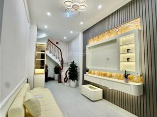 Bán nhà phố đội cấn 30m ra mặt phố nhà 2 thoáng trước sau, dân xây 25m2*5t full nt hiện đại ở ngay