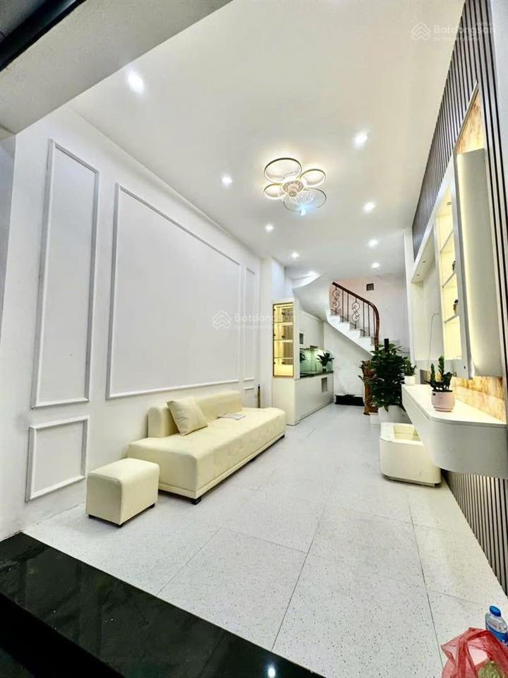Bán nhà phố đội cấn 30m ra mặt phố nhà 2 thoáng trước sau, dân xây 25m2*5t full nt hiện đại ở ngay