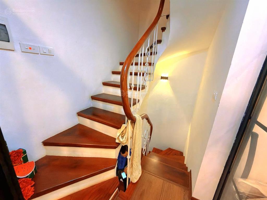Siêu hiếm! nhà phố văn cao, ngõ ô tô tránh, nhà 3 bước ra ô tô, dân xây 30m*5t full nt xịn, ở ngay