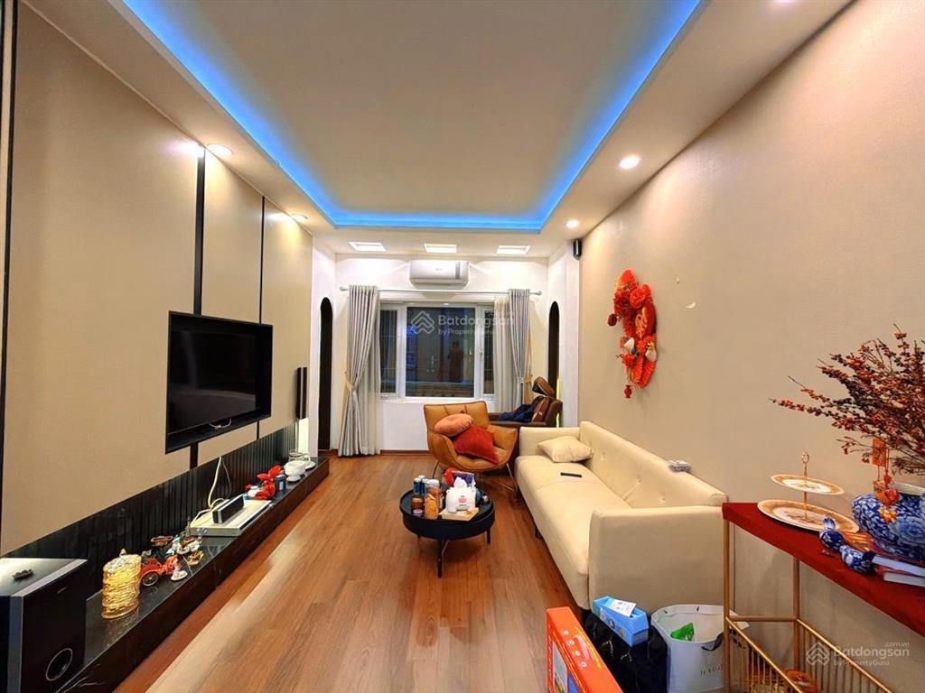 Siêu hiếm! nhà phố văn cao, ngõ ô tô tránh, nhà 3 bước ra ô tô, dân xây 30m*5t full nt xịn, ở ngay